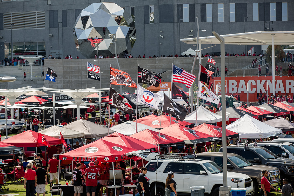 Falcon's Tailgate Team makes stop at Publix